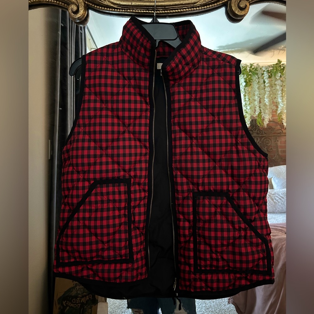 Large J.Crew Red Plaid Puffer Vest